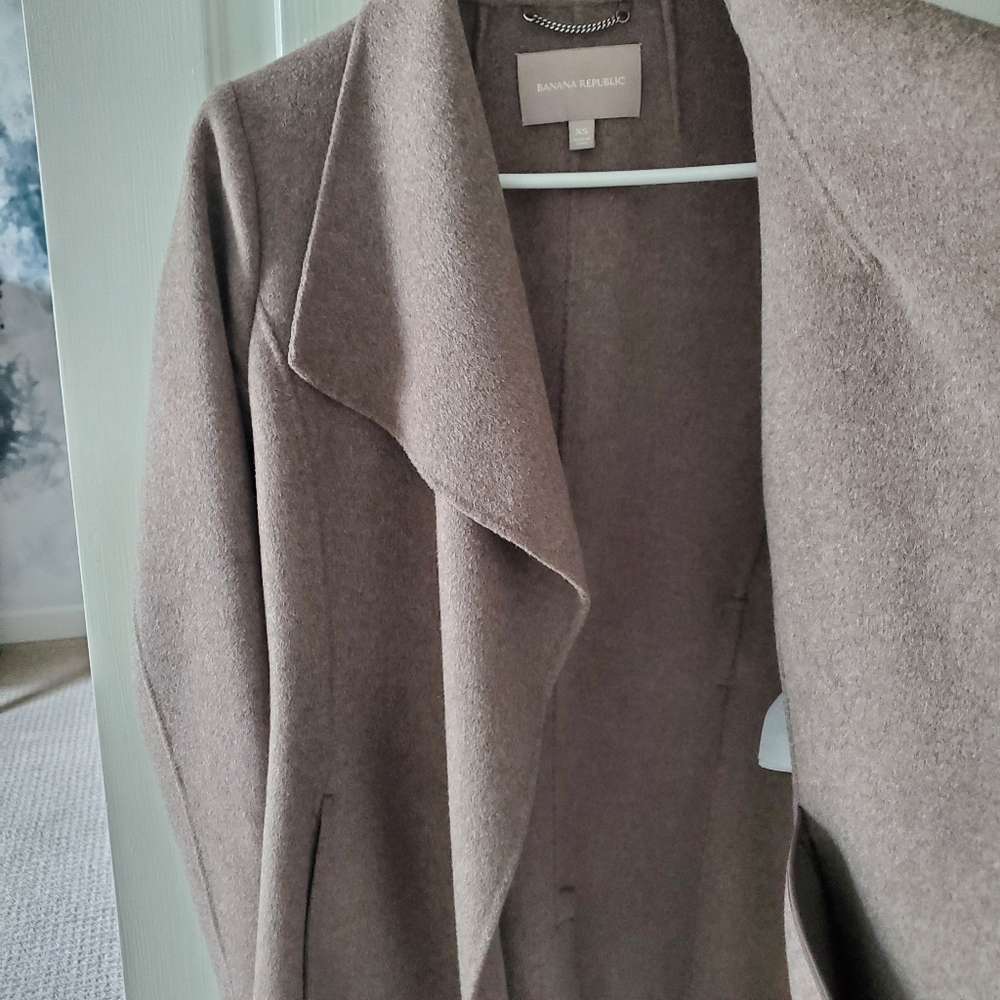 ✅ Banana Republic Double-Faced Merino Wool Wrap Coat, Taupe (XS) - Picture 6 of 14